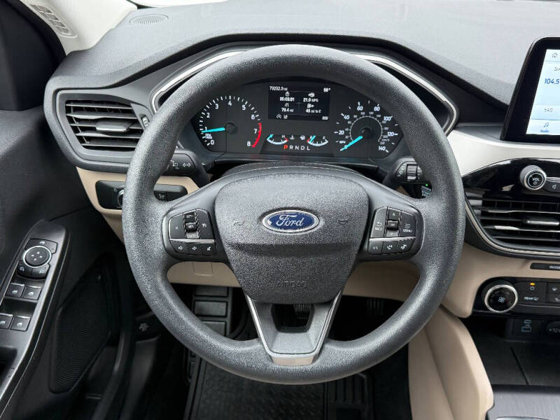 2022 Ford Escape SE
