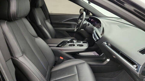 2024 Cadillac LYRIQ Sport 1