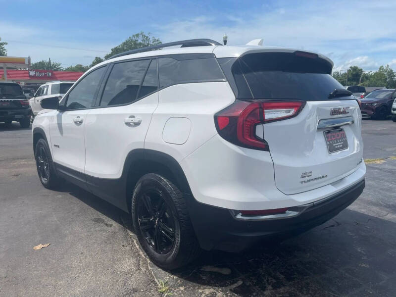 2024 GMC Terrain AT4