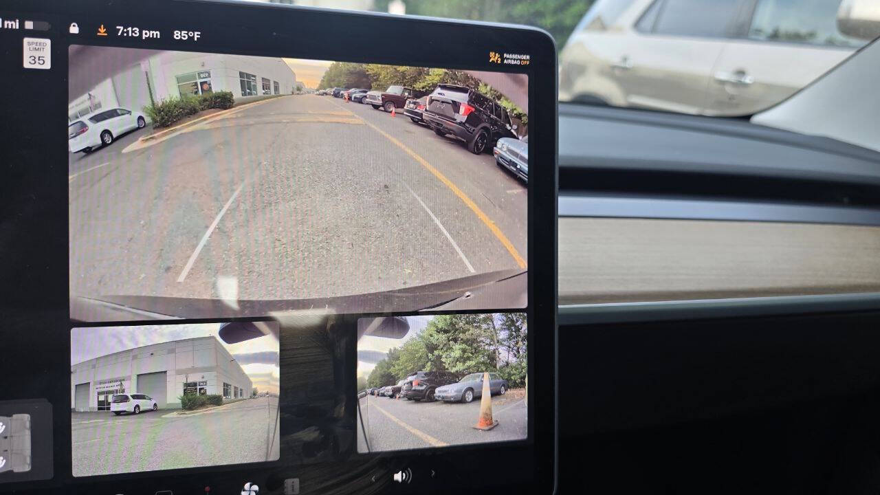 Black 2022 Tesla Model 3 Base 4dr Sedan 34