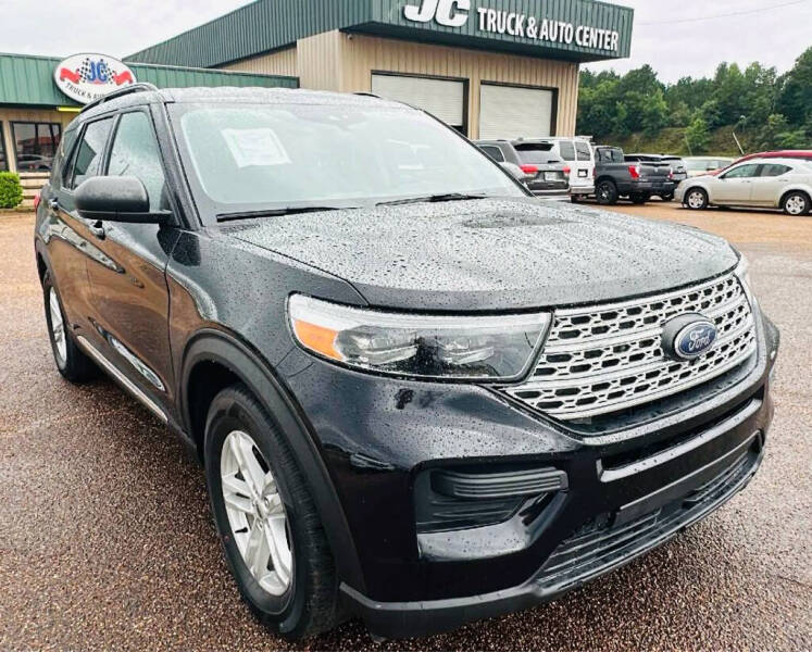 2021 Ford Explorer XLT's photo