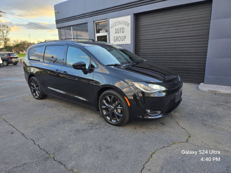 2020 Chrysler Pacifica Touring L photo 6