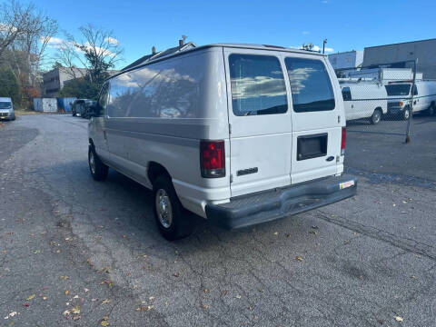 2010 Ford E-Series E-250