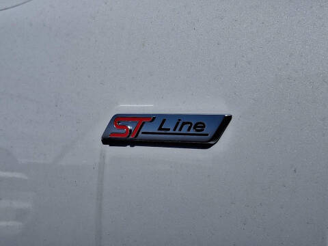 2025 Ford Escape Hybrid ST-Line Select