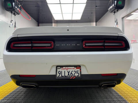 2020 Dodge Challenger SXT