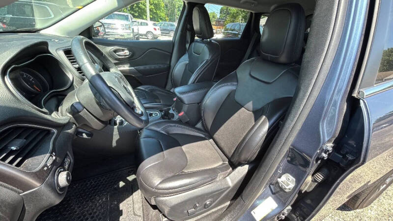 2019 Jeep Cherokee Latitude Plus