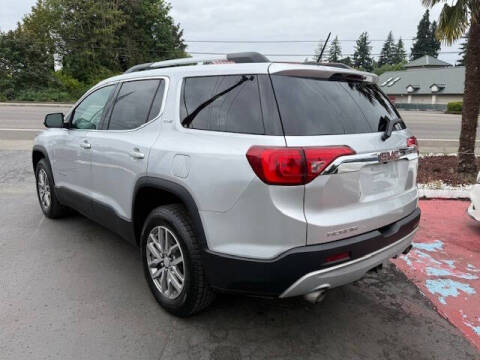 2017 GMC Acadia SLE-2