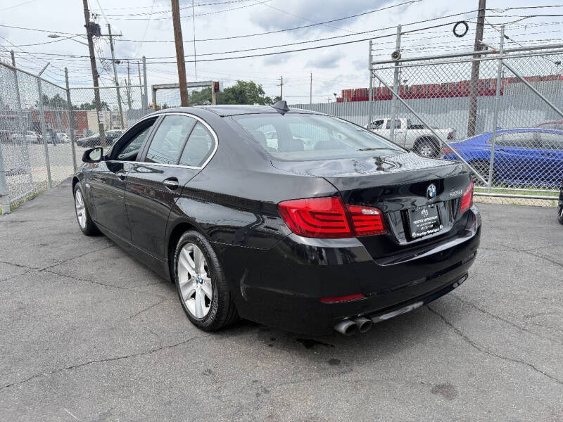 2012 BMW 5 Series 528i