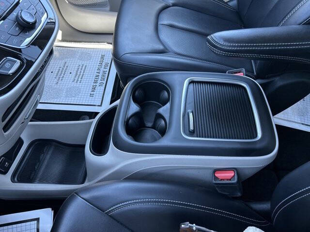2023 Chrysler Pacifica Touring L