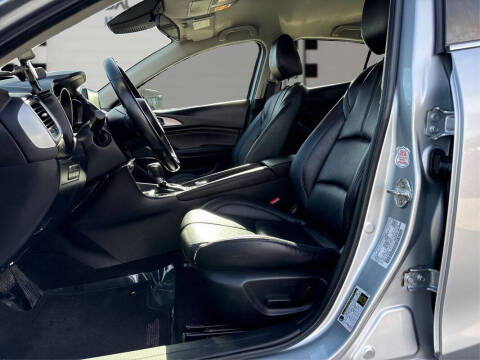 2018 Mazda MAZDA3 Touring