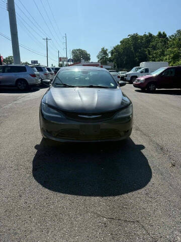 2015 Chrysler 200 S