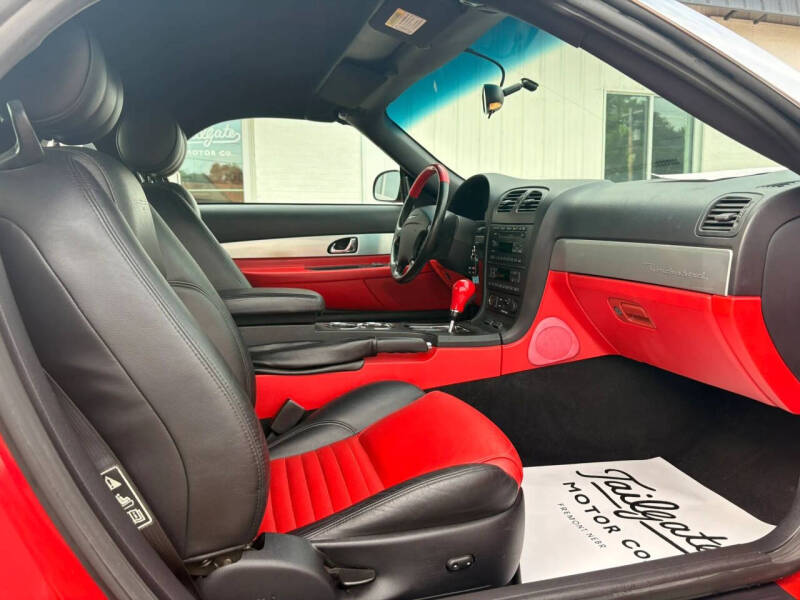 2003 Ford Thunderbird