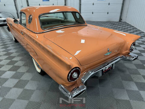 1957 Ford Thunderbird