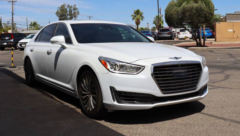 2017 Genesis G90