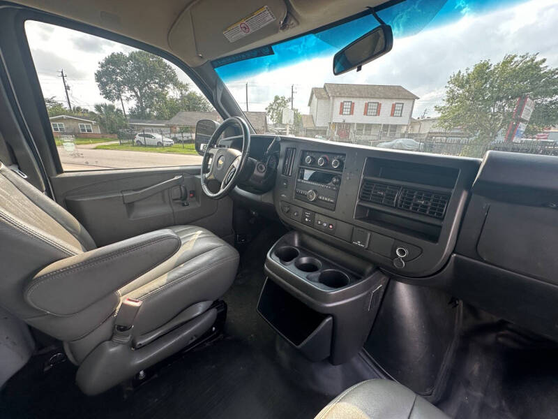 2019 Chevrolet Express 2500