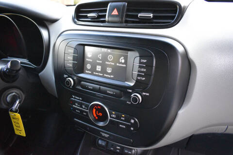 2017 Kia Soul +