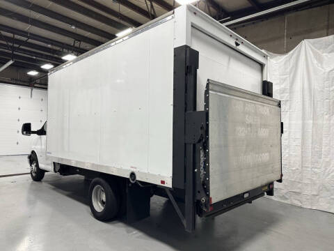 2022 Chevrolet Express 3500