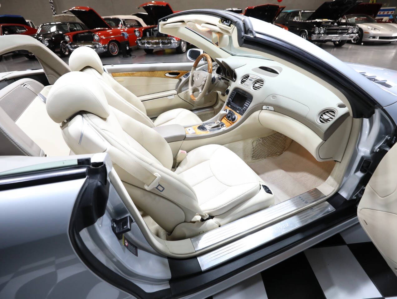 2007 Mercedes-Benz SL-Class 32