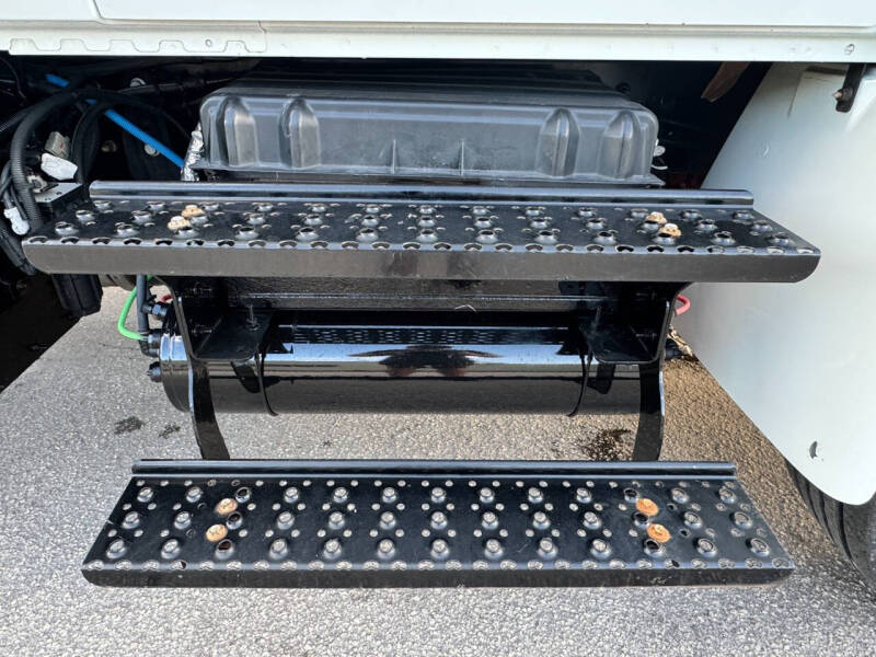 2020 International MV607