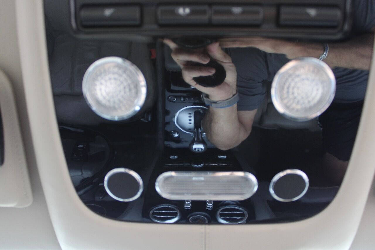 2007 Bentley Continental 26