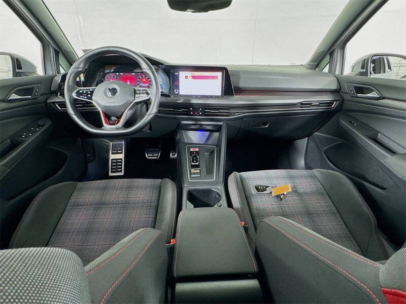 2022 Volkswagen Golf GTI SE