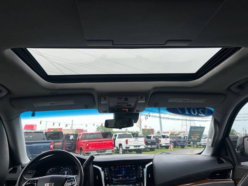 2017 Cadillac Escalade ESV Luxury