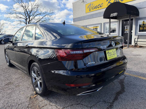 2021 Volkswagen Jetta R-Line