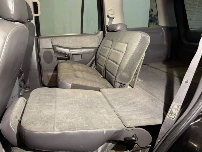 2002 Ford Explorer XLS