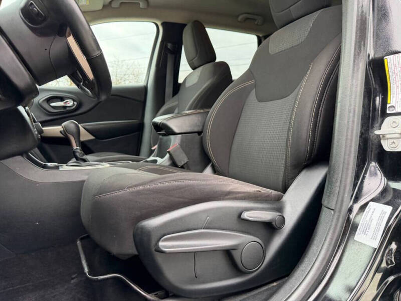 2017 Jeep Cherokee Latitude