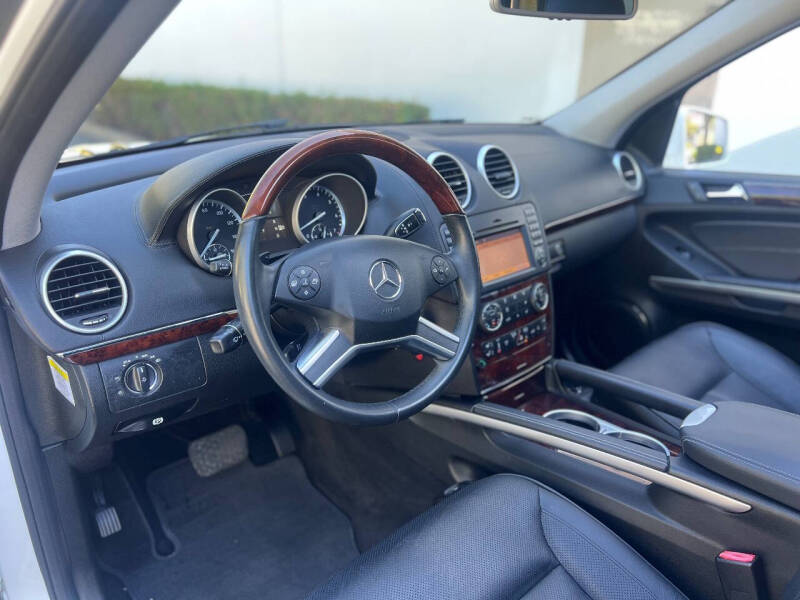 2011 Mercedes-Benz GL-Class GL 550 4MATIC