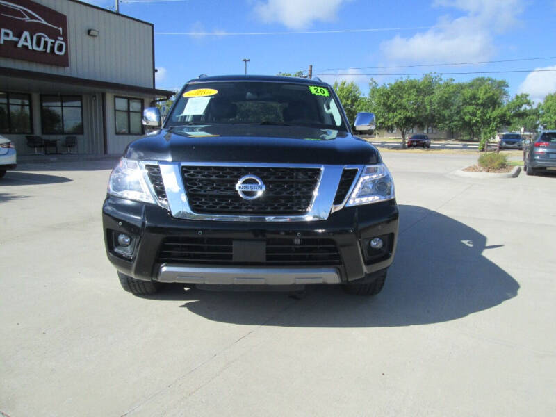 Nissan Armada's photo