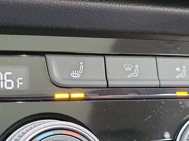 2023 Volkswagen Taos SEL 4Motion