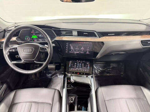 2019 Audi e-tron quattro Premium Plus