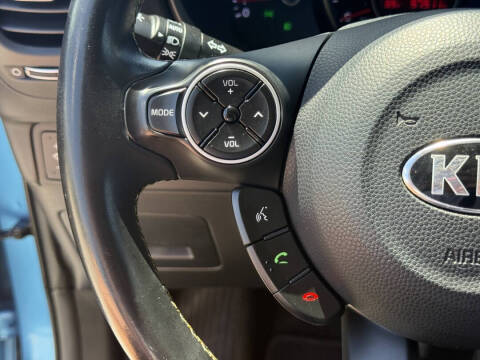 2016 Kia Soul +