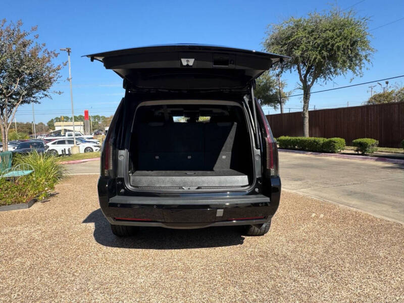 2018 Cadillac Escalade Luxury