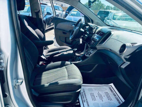 2015 Chevrolet Sonic LT Manual