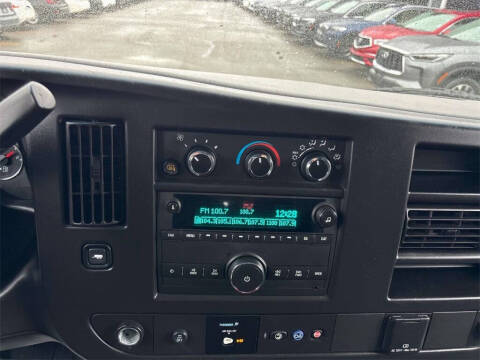 2024 Chevrolet Express 2500