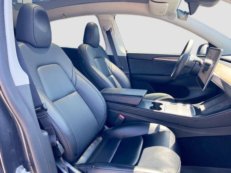 2024 Tesla Model Y Long Range