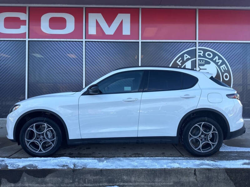 2025 Alfa Romeo Stelvio