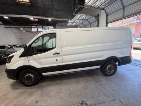 2020 Ford Transit 250