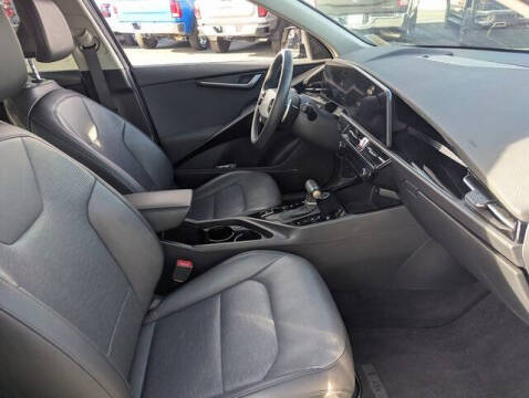 2023 Kia Niro SX Touring