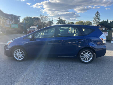 2013 Toyota Prius v Five
