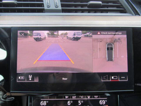 2019 Audi e-tron quattro Prestige