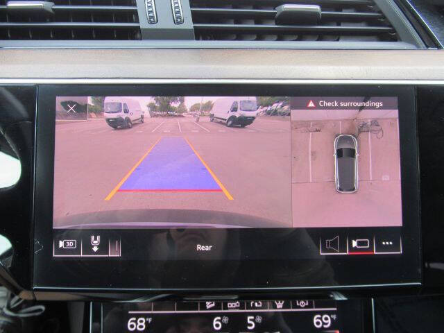 2019 Audi e-tron quattro Prestige