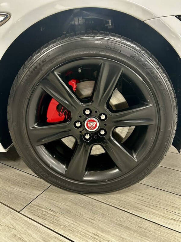 2018 Jaguar XE 25t Prestige