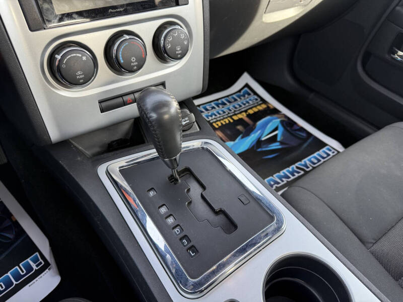 2009 Dodge Challenger SE