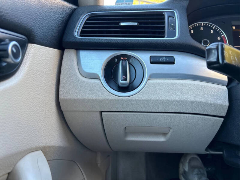 2013 Volkswagen Passat