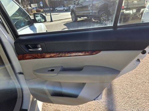 2011 Subaru Legacy 3.6R Limited