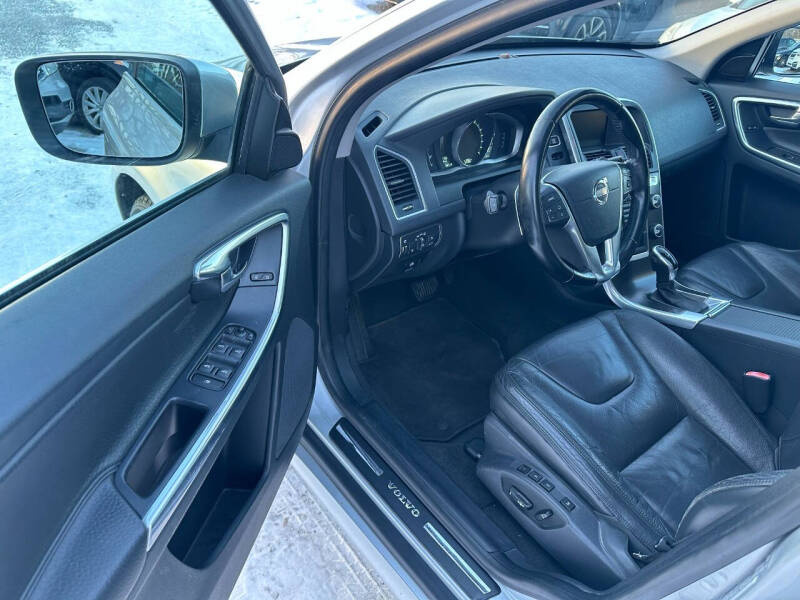 2014 Volvo XC60 T6 Premier Plus