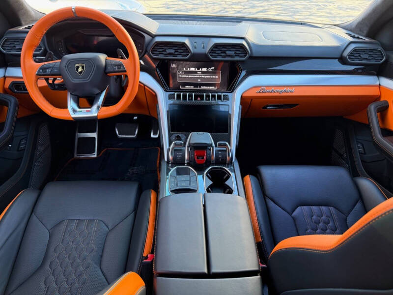 2023 Lamborghini Urus S